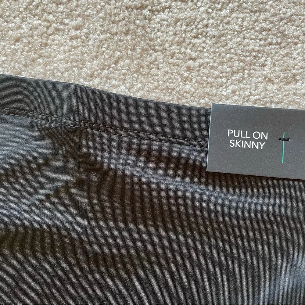 Maurices maternity ponte pants - Picture 7 of 8